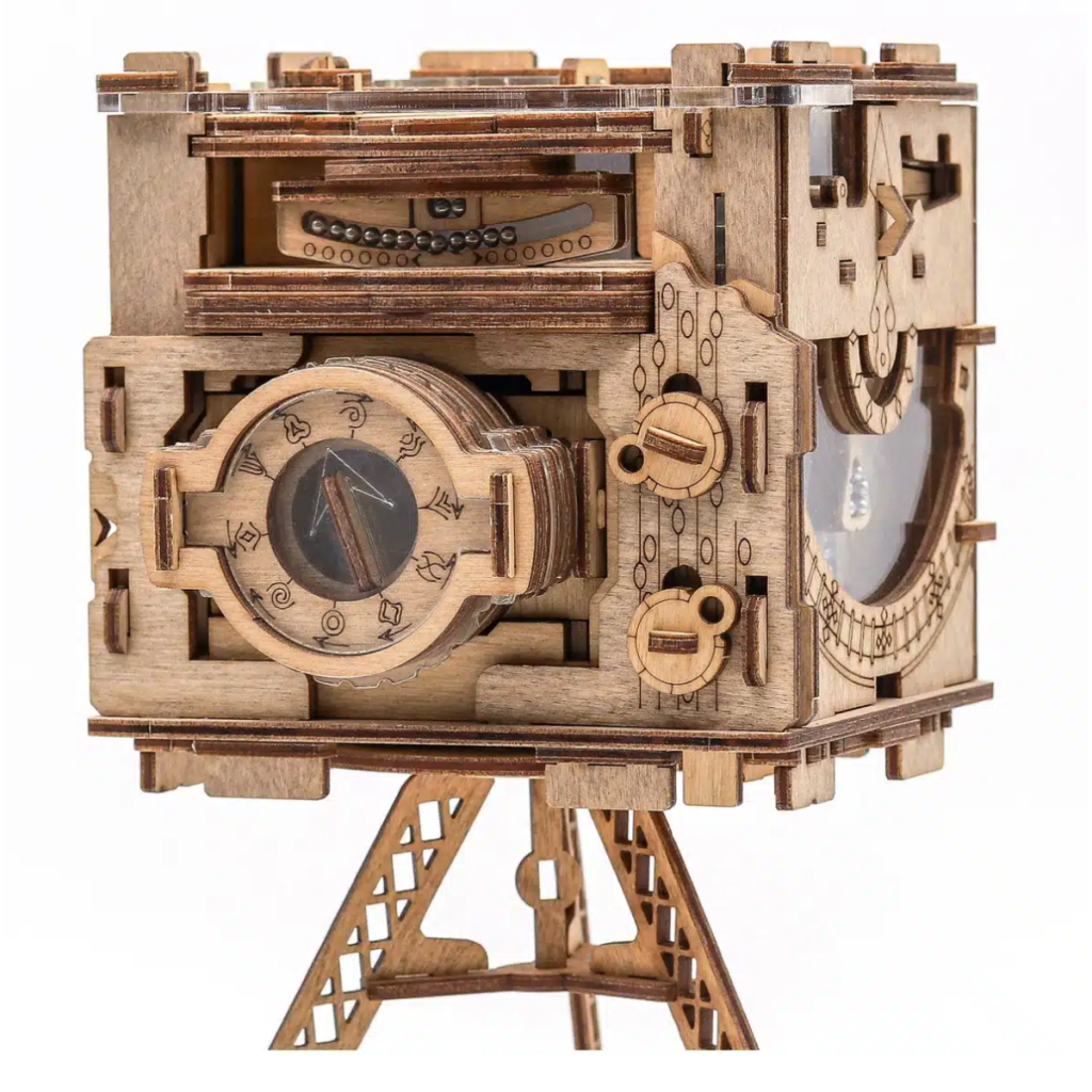 Cluebox - Escape Room In A Box Sherlocks Camera