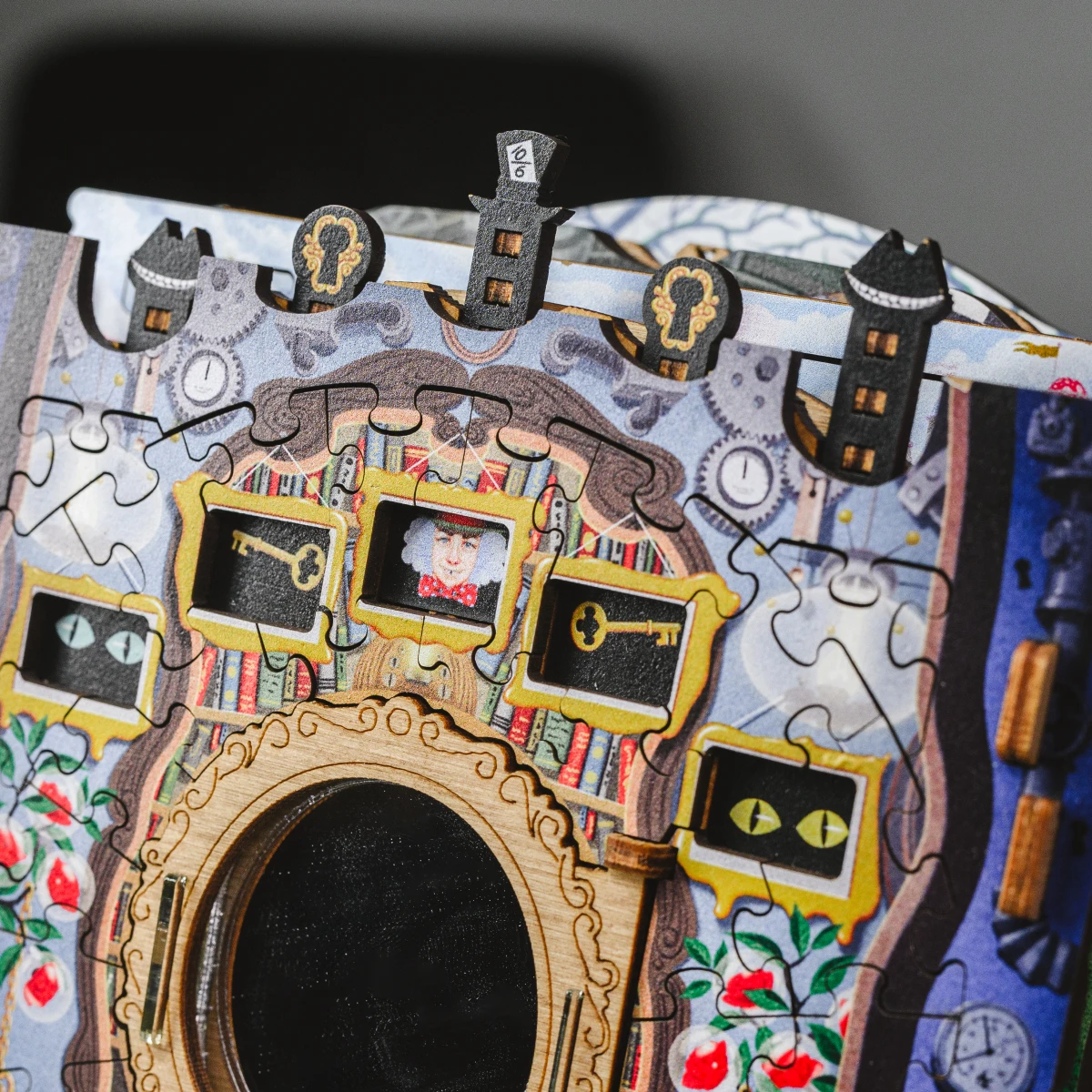 Cluepuzzle - The Wonderbox Of Alice Jigsaw Puzzle Box - Afbeelding 3