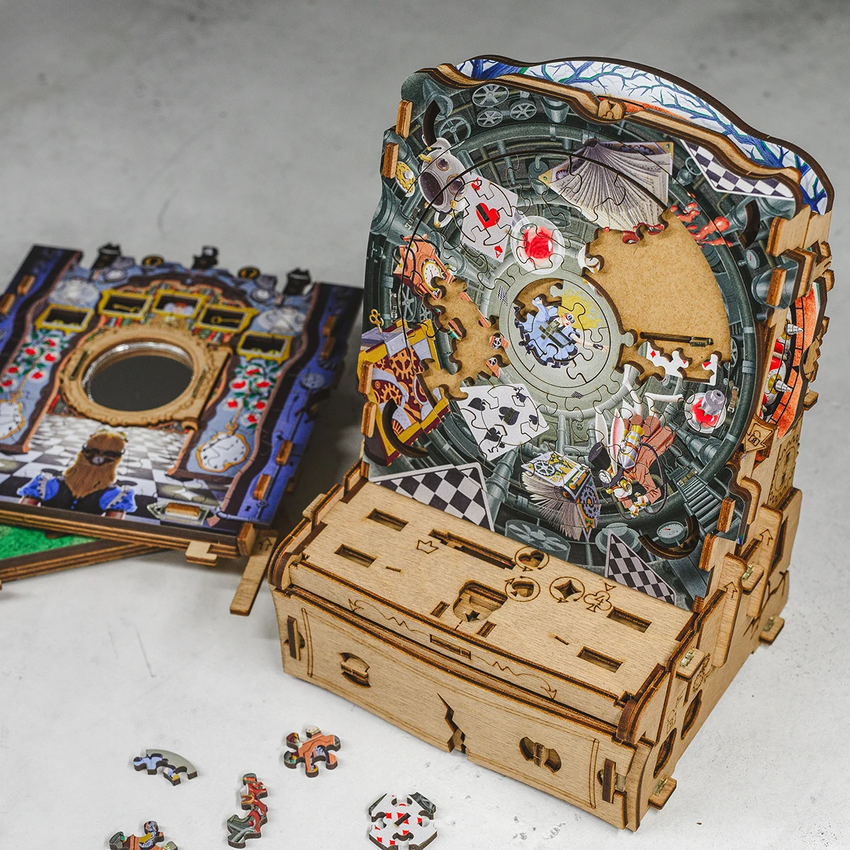 Cluepuzzle - The Wonderbox Of Alice Jigsaw Puzzle Box - Afbeelding 4